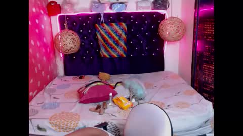 Snapshot of emilytssweet chatting on January 28, 2025, 11:07 pm Emily online show from January 28, 2025, 11:07 pm