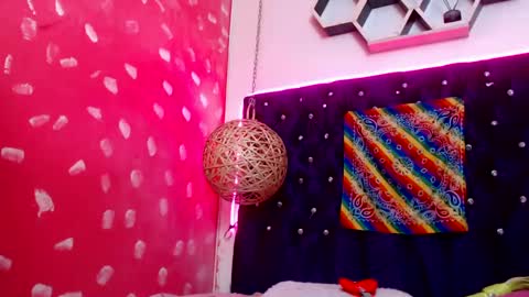 Snapshot of emilytssweet chatting on February 19, 2025, 4:00 pm Emily online show from February 19, 2025, 4:00 pm