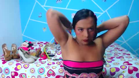 Snapshot of emilytssweet chatting on October 22, 2025, 2:06 pm Emily online show from October 22, 2025, 2:06 pm