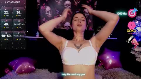 Snapshot of emma_sweethot chatting on January 19, 2026, 4:00 pm Emma Black online show from January 19, 2026, 4:00 pm