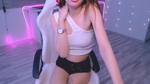 Snapshot of emmaravaan chatting on February 17, 2026, 6:10 am Emma online show from February 17, 2026, 6:10 am