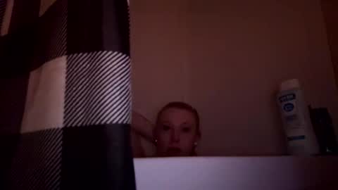 Snapshot of emmwarr1514 chatting on February 19, 2025, 1:28 pm emmwarr1514 online show from February 19, 2025, 1:28 pm