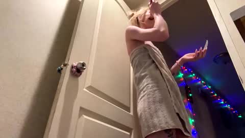 Snapshot of emmwarr1514 chatting on March 3, 2025, 1:31 pm emmwarr1514 online show from March 3, 2025, 1:31 pm