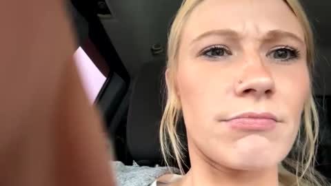 Snapshot of emmwarr1514 chatting on March 7, 2025, 7:05 pm emmwarr1514 online show from March 7, 2025, 7:05 pm