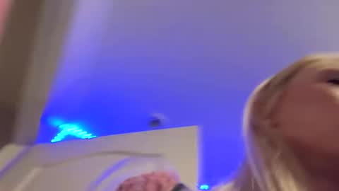 Snapshot of emmwarr1514 chatting on March 11, 2025, 3:45 pm emmwarr1514 online show from March 11, 2025, 3:45 pm