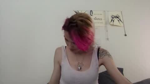 Snapshot of emmwarr1514 chatting on February 9, 2026, 3:49 pm emmwarr1514 online show from February 9, 2026, 3:49 pm