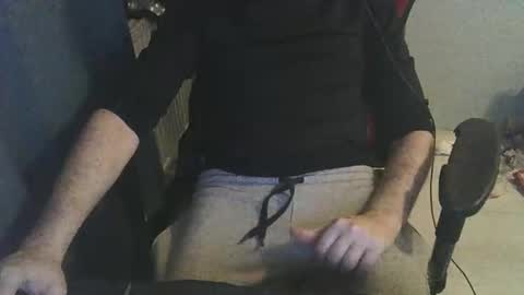 Snapshot of enriquexxx21xxx chatting on February 6, 2026, 5:27 pm enriquexxx21xxx online show from February 6, 2026, 5:27 pm