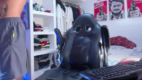 Tht BOSS Eren online show from September 18, 2025, 3:19 am