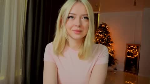 Snapshot of erlenbayer chatting on February 26, 2026, 7:35 pm Chanel online show from February 26, 2026, 7:35 pm