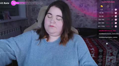 estelle_hicks online show from December 4, 2025, 6:27 pm