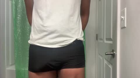 Snapshot of eternalloverboy chatting on December 30, 2024, 8:04 pm Angel online show from December 30, 2024, 8:04 pm