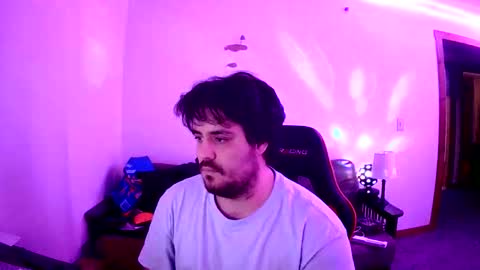 Snapshot of ethan100113 chatting on January 18, 2026, 1:42 am Ethan online show from January 18, 2026, 1:42 am