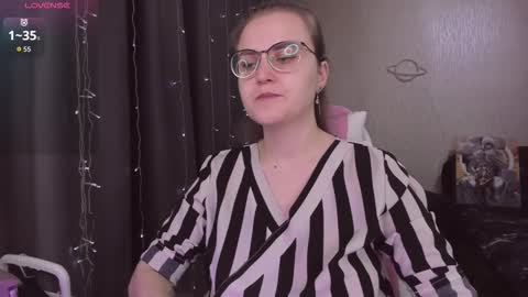 Snapshot of eva_orchid chatting on November 26, 2025, 10:38 am Eva online show from November 26, 2025, 10:38 am