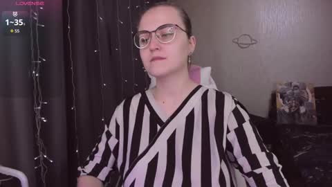 Snapshot of eva_orchid chatting on December 4, 2025, 11:19 am Eva online show from December 4, 2025, 11:19 am