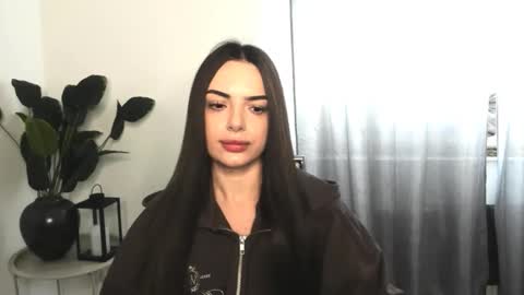 Snapshot of eva_rossee_ chatting on February 5, 2026, 11:37 am Eva online show from February 5, 2026, 11:37 am