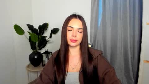 Snapshot of eva_rossee_ chatting on February 23, 2026, 3:42 pm Eva online show from February 23, 2026, 3:42 pm