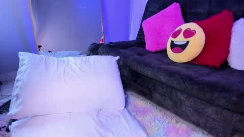 Snapshot of eve__queen chatting on February 12, 2026, 9:04 am Eva Queen online show from February 12, 2026, 9:04 am