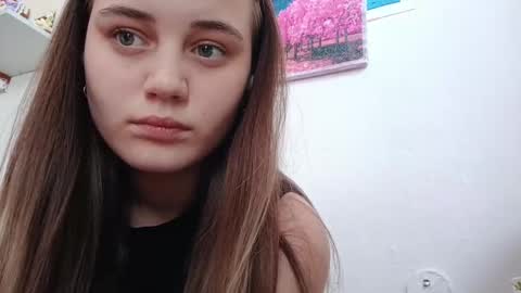 Snapshot of eveliaballiett chatting on February 25, 2026, 8:13 am Noor online show from February 25, 2026, 8:13 am