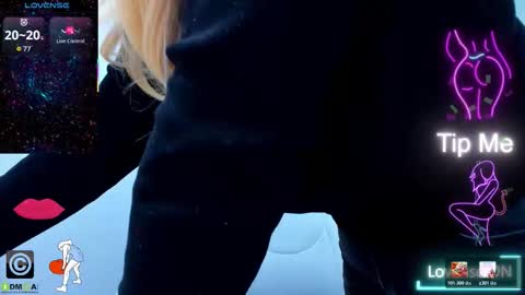 Snapshot of evelyne_rose chatting on January 17, 2026, 6:07 am evelyne_rose online show from January 17, 2026, 6:07 am