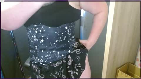 Snapshot of eviebug chatting on September 15, 2025, 9:20 am Eviebug - eviebuglil Onlyfans for VIPs online show from September 15, 2025, 9:20 am