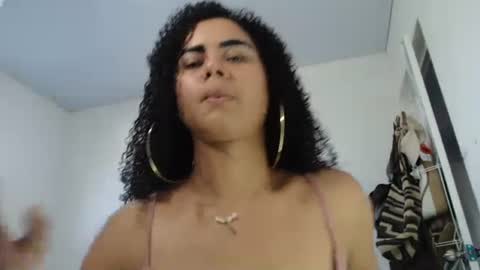 Snapshot of exotic_curls chatting on January 28, 2025, 8:47 pm LIA online show from January 28, 2025, 8:47 pm