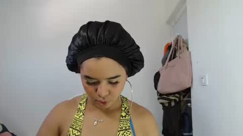 Snapshot of exotic_curls chatting on January 31, 2025, 7:40 pm LIA online show from January 31, 2025, 7:40 pm