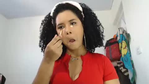 Snapshot of exotic_curls chatting on February 4, 2025, 8:06 pm LIA online show from February 4, 2025, 8:06 pm