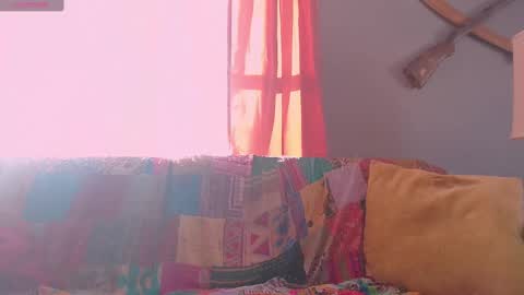 Snapshot of faeriedalelio chatting on December 2, 2024, 3:03 pm Faerie Dalelio online show from December 2, 2024, 3:03 pm