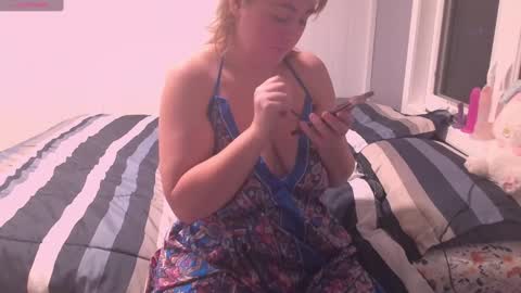 Snapshot of faeriedalelio chatting on December 5, 2024, 2:42 am Faerie Dalelio online show from December 5, 2024, 2:42 am