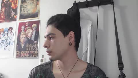 fall_dutt online show from February 20, 2026, 8:31 pm