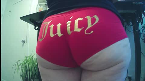 Zoey online show from November 25, 2025, 12:27 pm