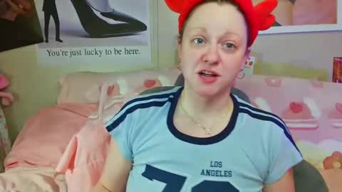 Snapshot of fieryminx67 chatting on October 25, 2025, 10:01 am fieryminx67 online show from October 25, 2025, 10:01 am