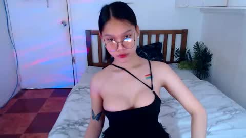 Snapshot of filipina_sassyqirl19xxx chatting on September 18, 2025, 8:16 am sweet online show from September 18, 2025, 8:16 am