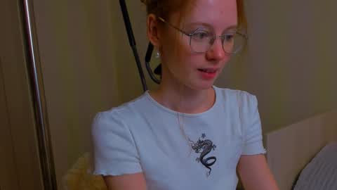 Snapshot of fire_luna chatting on February 5, 2026, 5:45 am fire_luna online show from February 5, 2026, 5:45 am