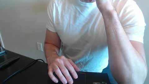 Snapshot of fithubby80 chatting on November 5, 2025, 3:23 pm fithubby80 online show from November 5, 2025, 3:23 pm