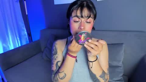 Snapshot of flower_smith_ chatting on January 16, 2026, 10:52 am Its a pleasure to meet you. Im Flower. Help me reach 1k. Follow me. online show from January 16, 2026, 10:52 am