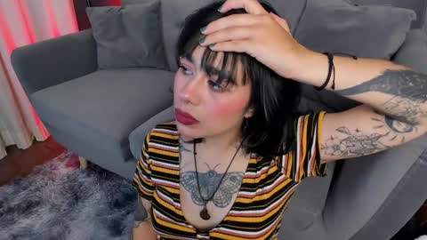 Snapshot of flower_smith_ chatting on February 4, 2026, 11:38 am Its a pleasure to meet you. Im Flower. Help me reach 1k. Follow me. online show from February 4, 2026, 11:38 am