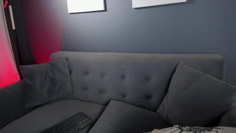 Snapshot of flower_smith_ chatting on February 18, 2026, 11:50 am Its a pleasure to meet you. Im Flower. Help me reach 1k. Follow me. online show from February 18, 2026, 11:50 am