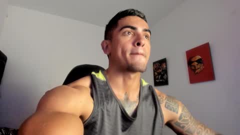 Snapshot of franco_ruiz_ chatting on December 16, 2025, 12:26 am franco online show from December 16, 2025, 12:26 am