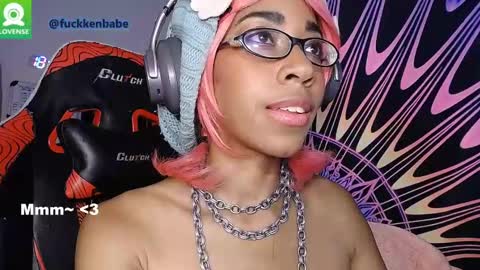 Snapshot of fuckkenbabe chatting on December 28, 2024, 10:13 pm Babe online show from December 28, 2024, 10:13 pm