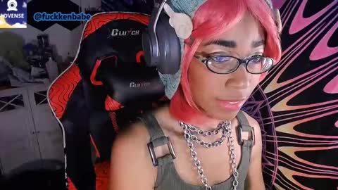 Snapshot of fuckkenbabe chatting on January 4, 2025, 4:33 am Babe online show from January 4, 2025, 4:33 am