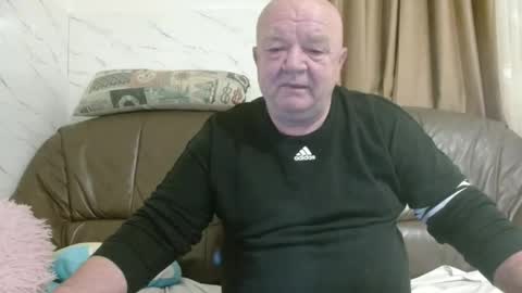 Snapshot of fullballs6 chatting on February 9, 2026, 12:47 am fullballs6 online show from February 9, 2026, 12:47 am