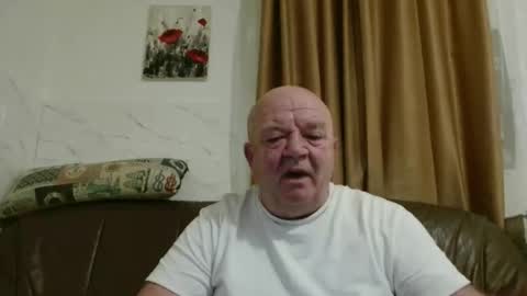 Snapshot of fullballs6 chatting on February 12, 2026, 4:07 am fullballs6 online show from February 12, 2026, 4:07 am