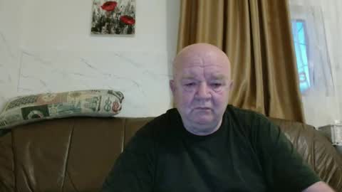 Snapshot of fullballs6 chatting on February 24, 2026, 4:32 am fullballs6 online show from February 24, 2026, 4:32 am