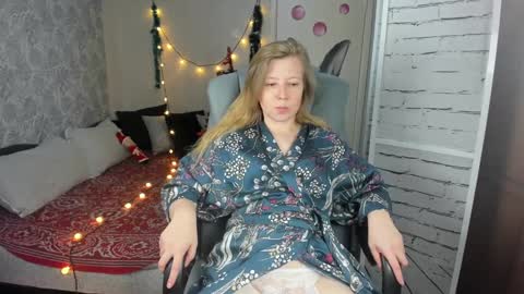 funny_bunny4 online show from January 11, 2025, 8:10 pm