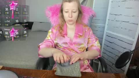 funny_bunny4 online show from February 16, 2025, 12:43 pm