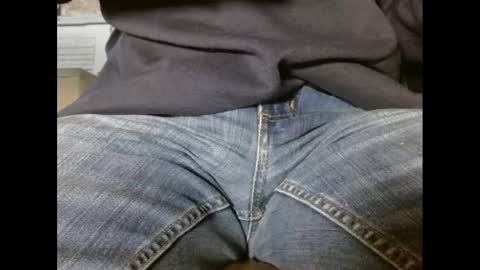 Snapshot of fuzzyblues chatting on December 13, 2024, 11:39 pm Fuzzy Blues online show from December 13, 2024, 11:39 pm