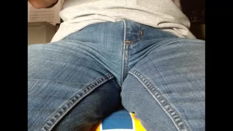 Snapshot of fuzzyblues chatting on February 11, 2025, 10:50 pm Fuzzy Blues online show from February 11, 2025, 10:50 pm