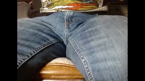 Snapshot of fuzzyblues chatting on March 8, 2025, 3:56 pm Fuzzy Blues online show from March 8, 2025, 3:56 pm