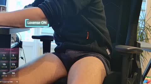 Snapshot of fxp0rn chatting on December 14, 2024, 2:10 pm fxp0rn online show from December 14, 2024, 2:10 pm